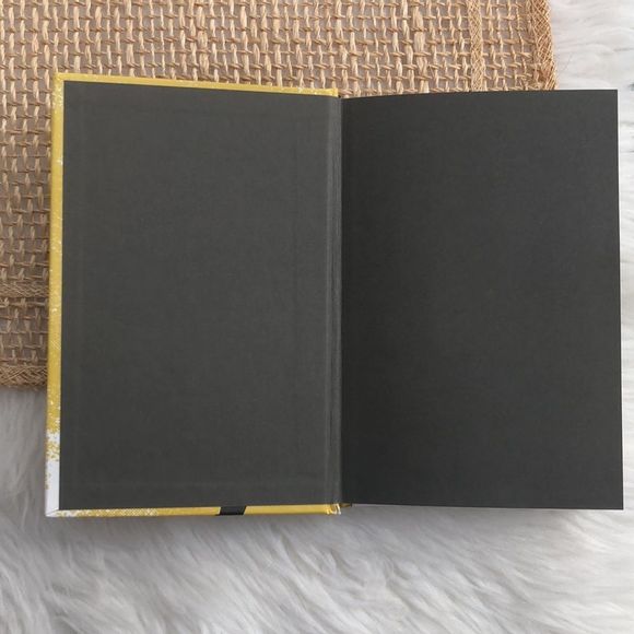 How To Be A Villain (Evil Laughs Secret Lairs) GUC - Picture 5 of 16